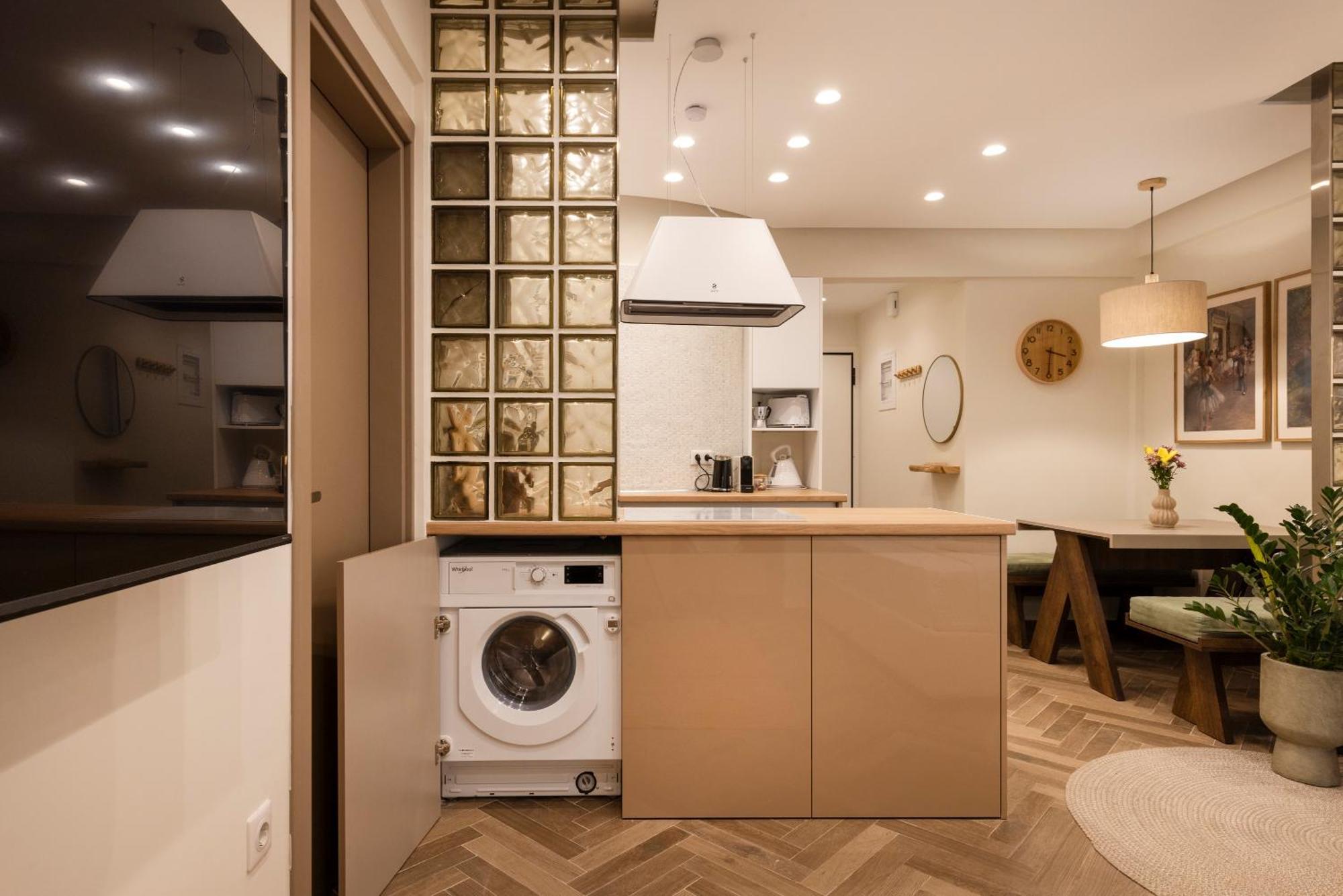 Studio Flat 21 At Evangelismos Metro Stn Atene Esterno foto